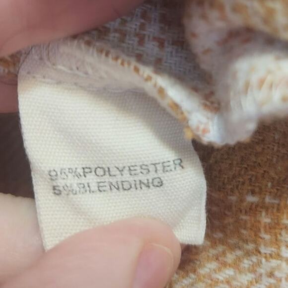 CHIC SOUL Shacket size 1X mustard plaid - Picture 6 of 7